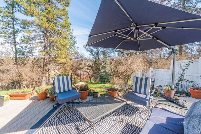 30 Paulsen Street, Weaverville, CA 96093