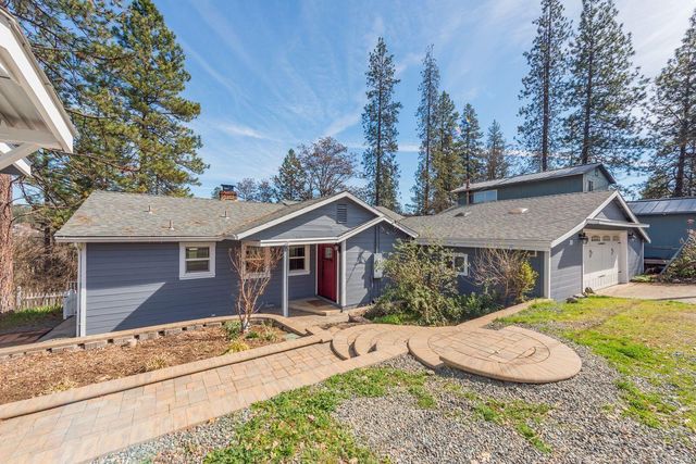 30 Paulsen Street, Weaverville, CA 96093