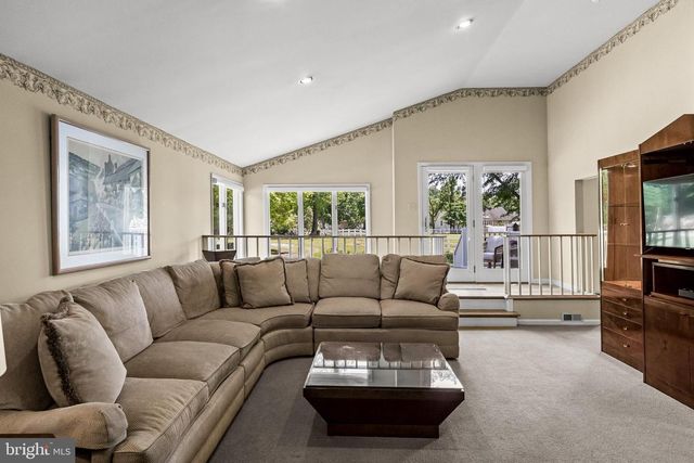 625 DELANCO RD, Edgewater Park, NJ 08010