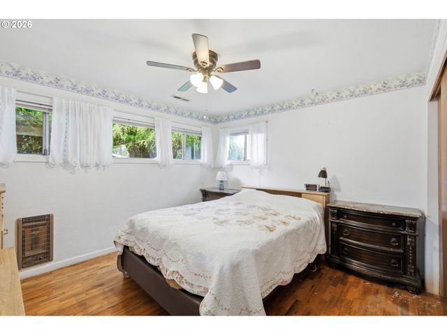 1140 MICHIGAN Ave, Coos Bay, OR 97420