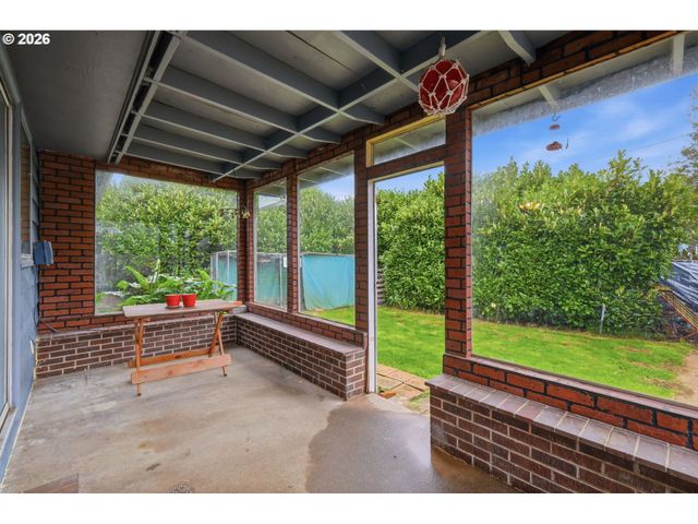 1140 MICHIGAN Ave, Coos Bay, OR 97420