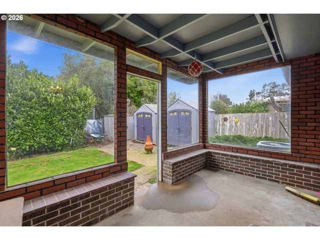 1140 MICHIGAN Ave, Coos Bay, OR 97420