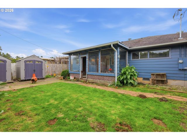 1140 MICHIGAN Ave, Coos Bay, OR 97420