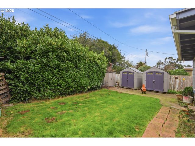 1140 MICHIGAN Ave, Coos Bay, OR 97420