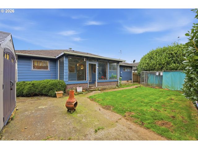 1140 MICHIGAN Ave, Coos Bay, OR 97420