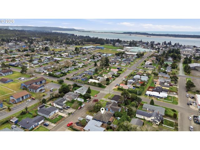 1140 MICHIGAN Ave, Coos Bay, OR 97420