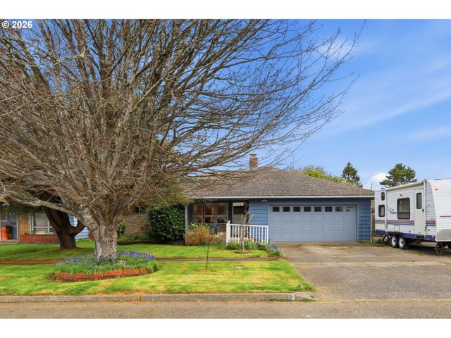 1140 MICHIGAN Ave, Coos Bay, OR 97420