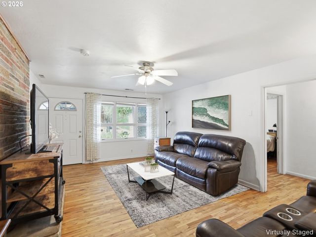 1140 MICHIGAN Ave, Coos Bay, OR 97420