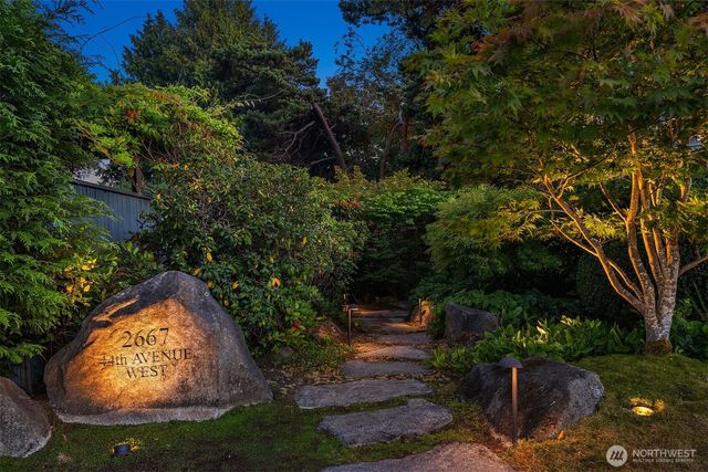 2667 44th Avenue W, Seattle, WA 98199