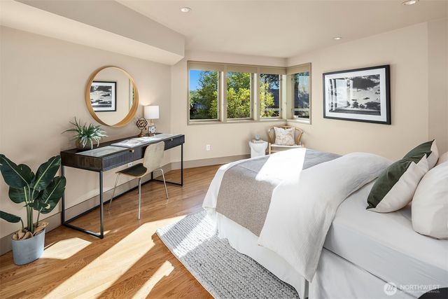 2667 44th Avenue W, Seattle, WA 98199