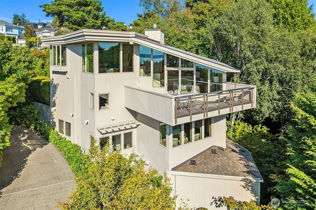 2667 44th Avenue W, Seattle, WA 98199