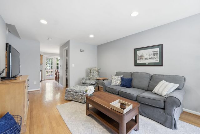 3012 COLONIAL SPRINGS CT, Alexandria, VA 22306