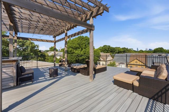 200 N Highland Avenue NE 207, Atlanta, GA 30307