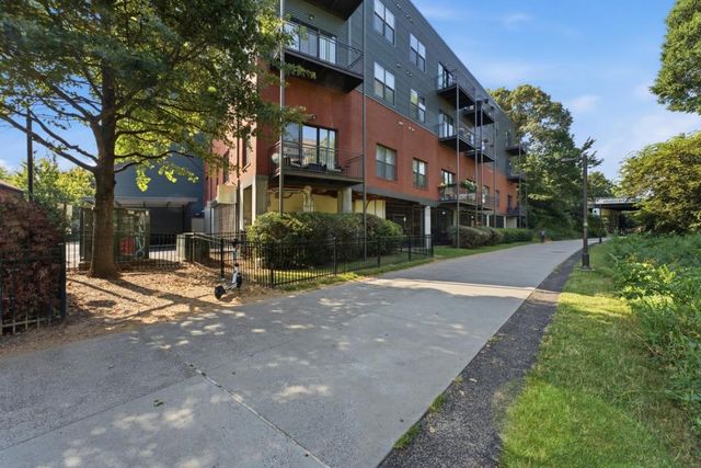 200 N Highland Avenue NE 207, Atlanta, GA 30307