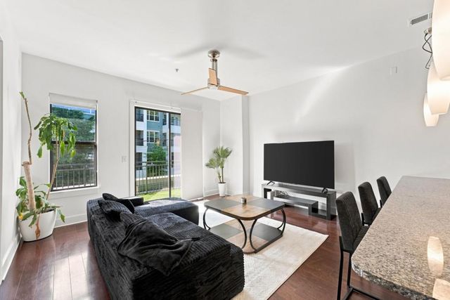 200 N Highland Avenue NE 207, Atlanta, GA 30307