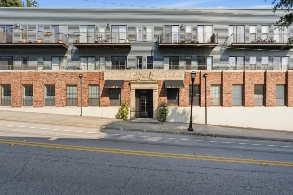 200 N Highland Avenue NE 207, Atlanta, GA 30307