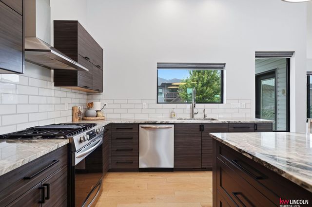 6801 Monarch Drive, Lincoln, NE 68516