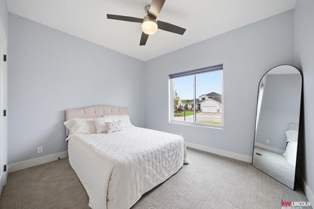 6801 Monarch Drive, Lincoln, NE 68516