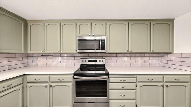 2712 Rriver Valley Cir, Modesto, CA 95351