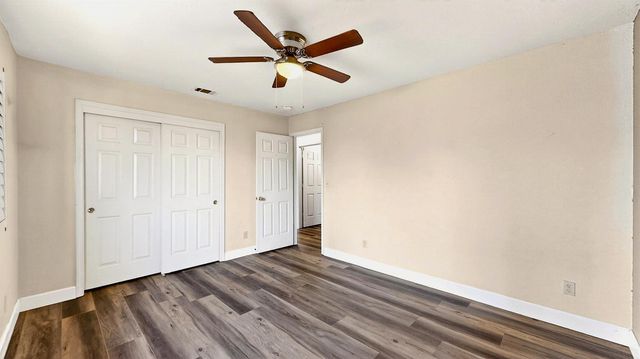 2712 Rriver Valley Cir, Modesto, CA 95351