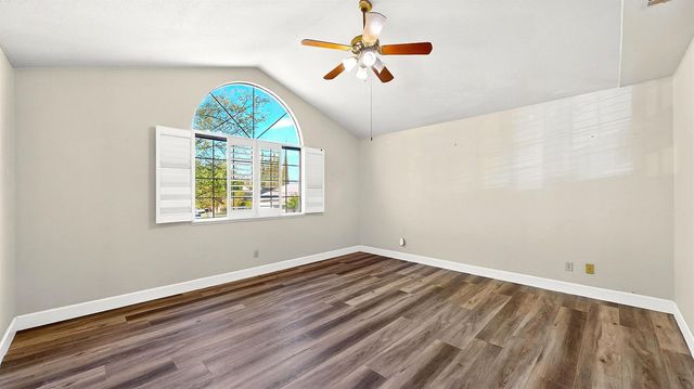 2712 Rriver Valley Cir, Modesto, CA 95351