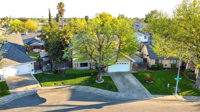 2712 Rriver Valley Cir, Modesto, CA 95351