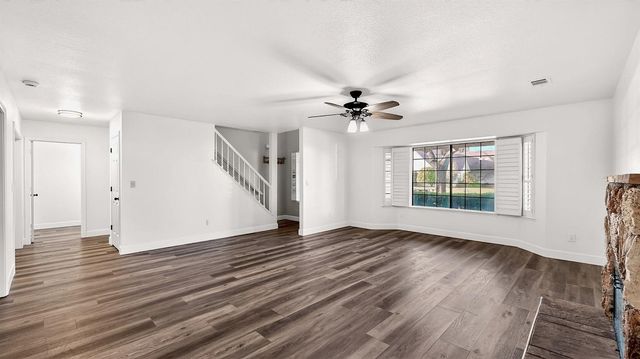 2712 Rriver Valley Cir, Modesto, CA 95351