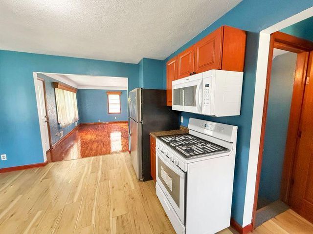 101 Wheelock Parkway W, Saint Paul, MN 55117