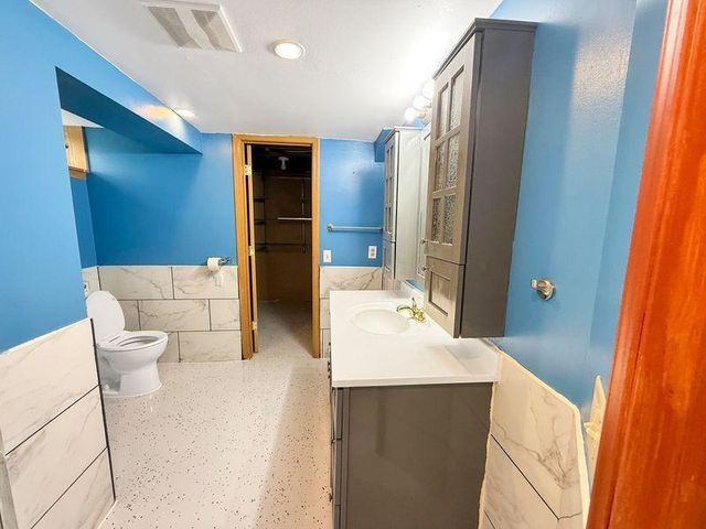 101 Wheelock Parkway W, Saint Paul, MN 55117