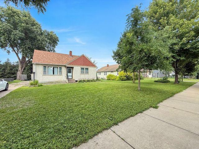 101 Wheelock Parkway W, Saint Paul, MN 55117