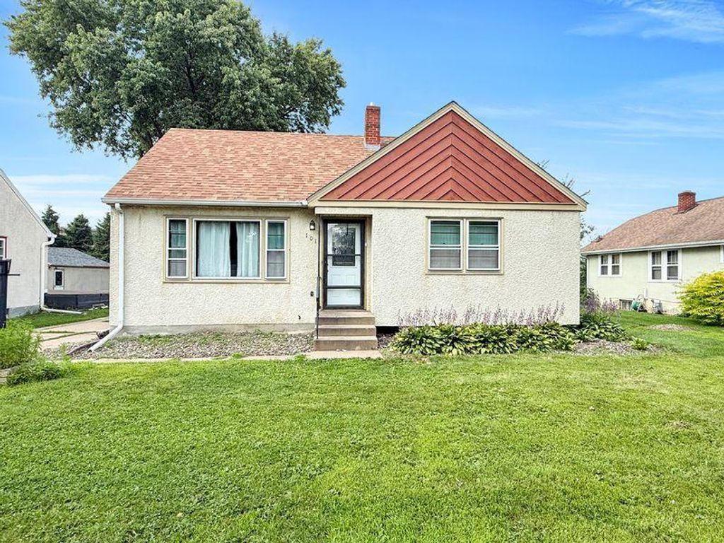 101 Wheelock Parkway W, Saint Paul, MN 55117