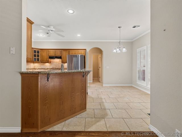 10236 S Evanston Place, Tulsa, OK 74137