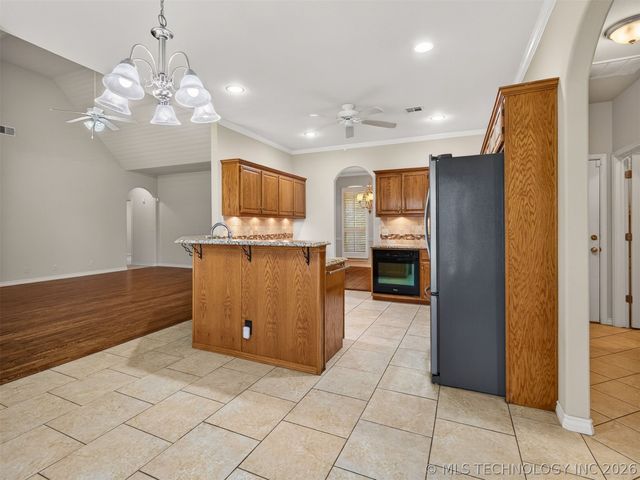 10236 S Evanston Place, Tulsa, OK 74137