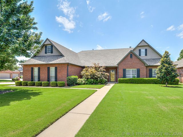 10236 S Evanston Place, Tulsa, OK 74137