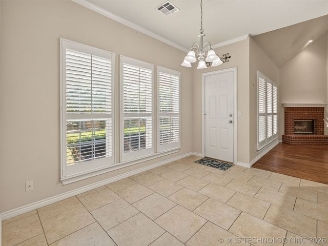 10236 S Evanston Place, Tulsa, OK 74137
