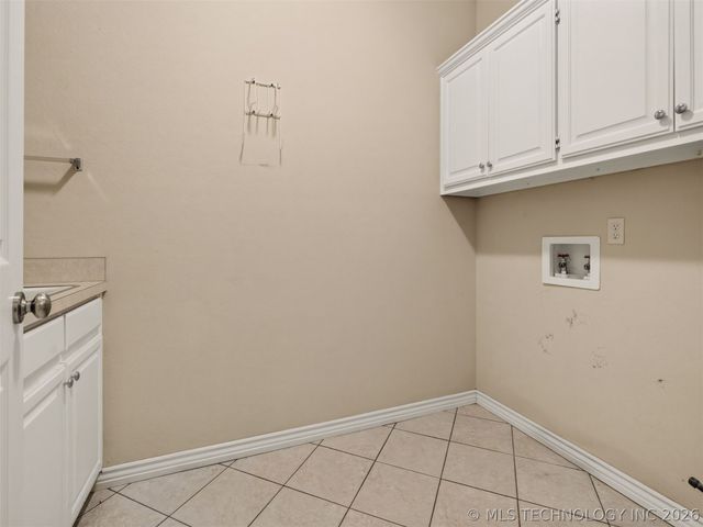 10236 S Evanston Place, Tulsa, OK 74137