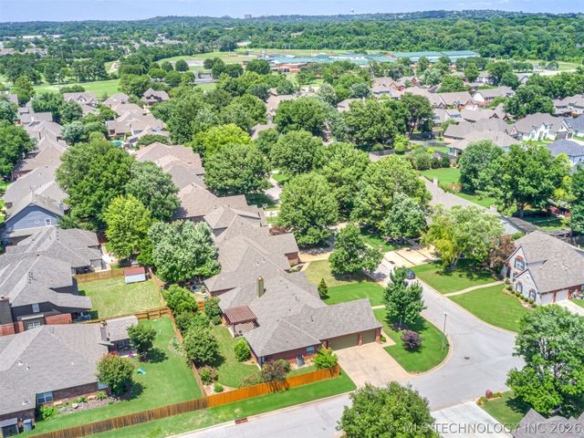 10236 S Evanston Place, Tulsa, OK 74137