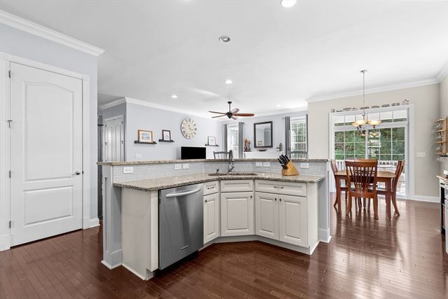 23 Woodsong, Plymouth, MA 02360
