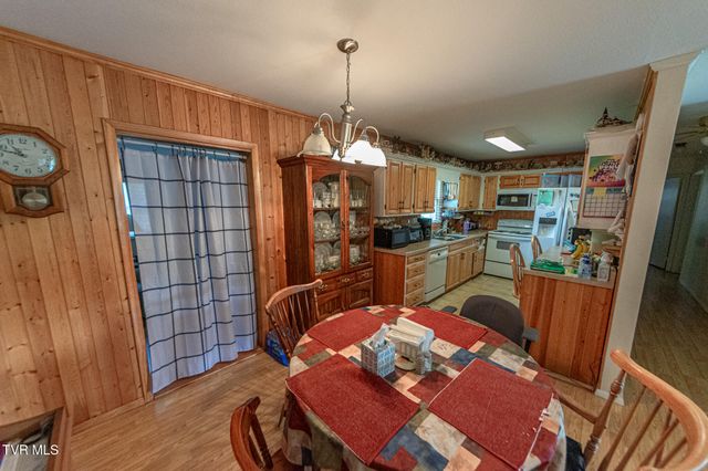 3713 Bluefield Drive, Johnson City, TN 37601