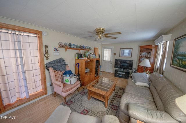 3713 Bluefield Drive, Johnson City, TN 37601