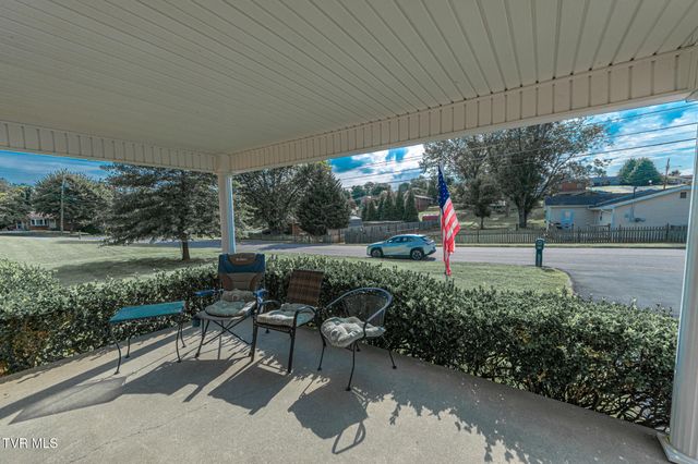 3713 Bluefield Drive, Johnson City, TN 37601