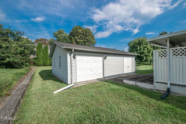 3713 Bluefield Drive, Johnson City, TN 37601