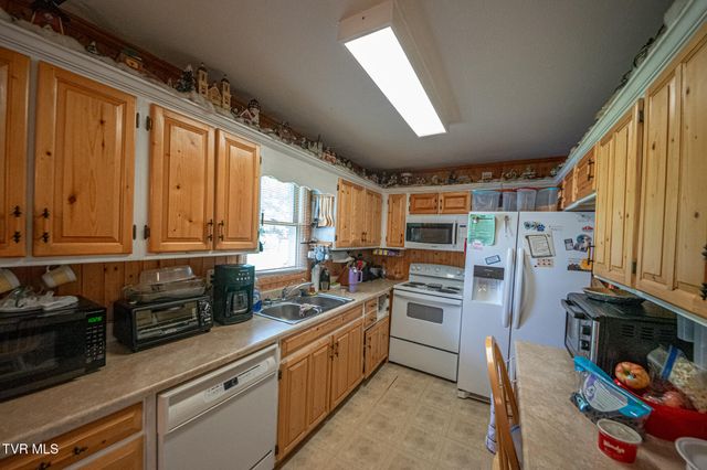 3713 Bluefield Drive, Johnson City, TN 37601