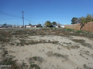 Fernwood Ave, California City, CA 93505