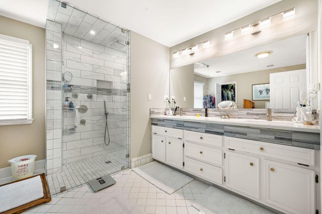 7 Inwood CIR, Austin, TX 78746