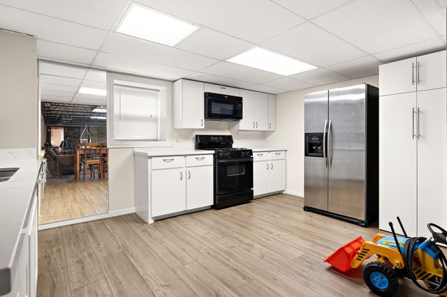7 Inwood CIR, Austin, TX 78746
