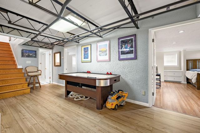 7 Inwood CIR, Austin, TX 78746