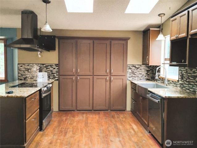15103 Westmore Drive E, Puyallup, WA 98374