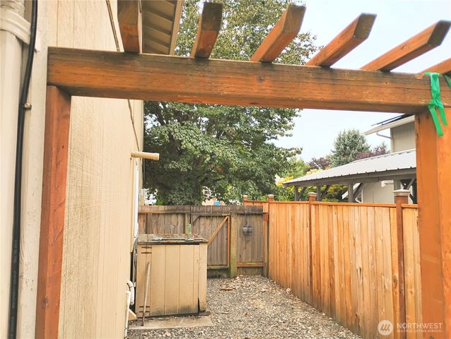 15103 Westmore Drive E, Puyallup, WA 98374