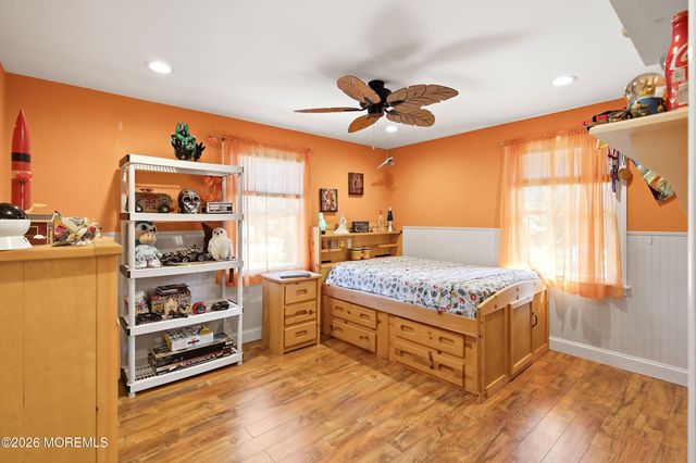 888 Briarcliff Drive, Toms River, NJ 08753